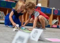 INDI - Wersja przedszkolna z walizką i silikonowymi kartami
