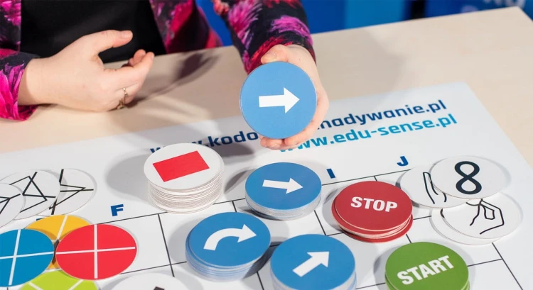 Zestaw Aktywna Tablica z Genibotami, długopisami 3D i matami Kodowanie na Dywanie