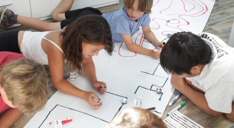 Ozobot Bit Plus - Robot z flamastrami