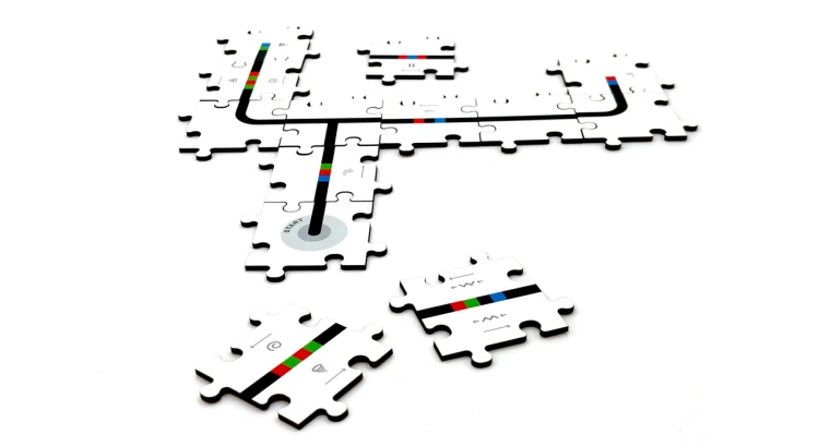Ozobot Evo - Robot z flamastrami i kompletem puzzli