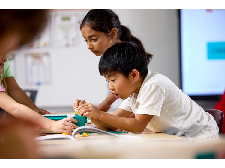 LEGO Education 45620 - Nauki przyrodnicze i ścisłe 5+