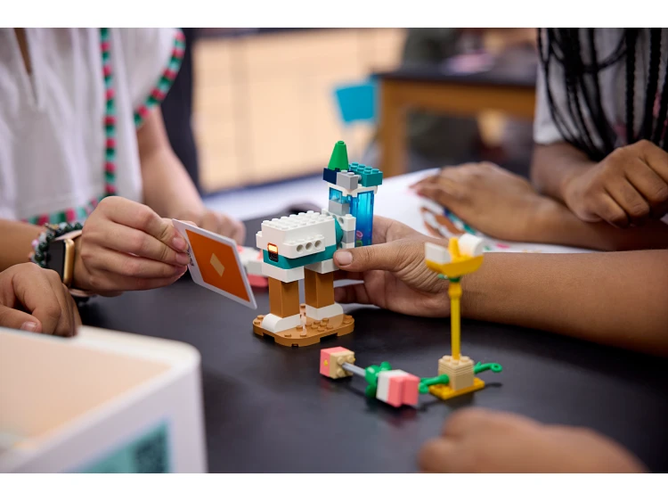 LEGO Education 45622 - Nauki przyrodnicze i ścisłe 11+