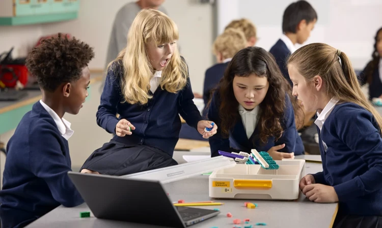 LEGO Education 45521 - Informatyka i AI 8+