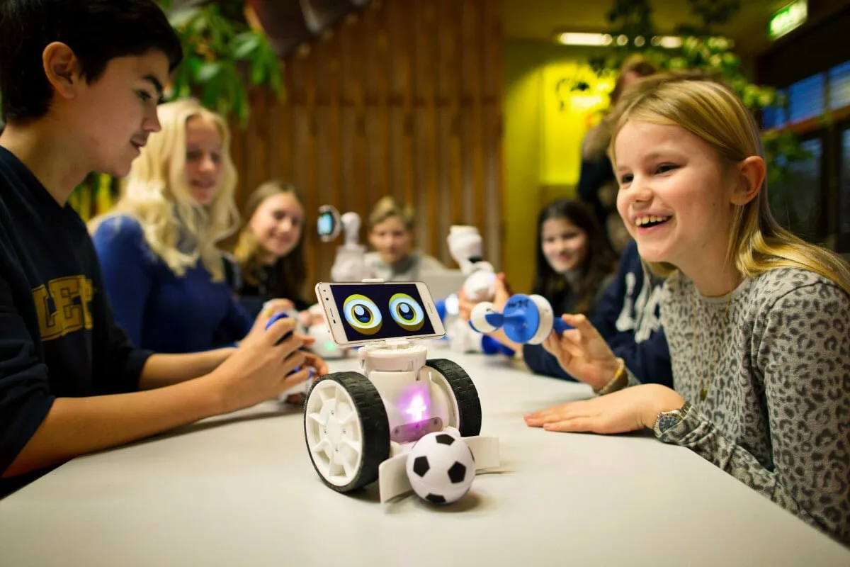 Fable Explore - AI Interaktin Robot